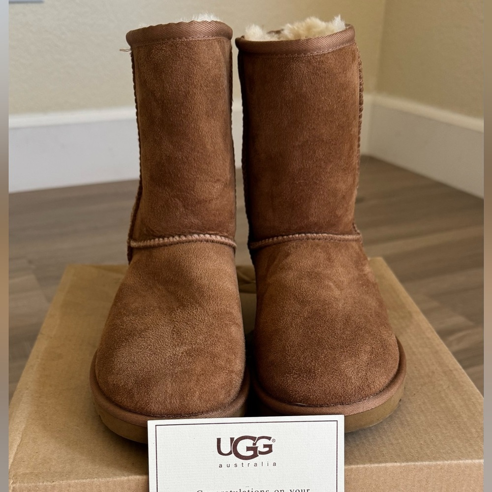UGG Classic Short boots